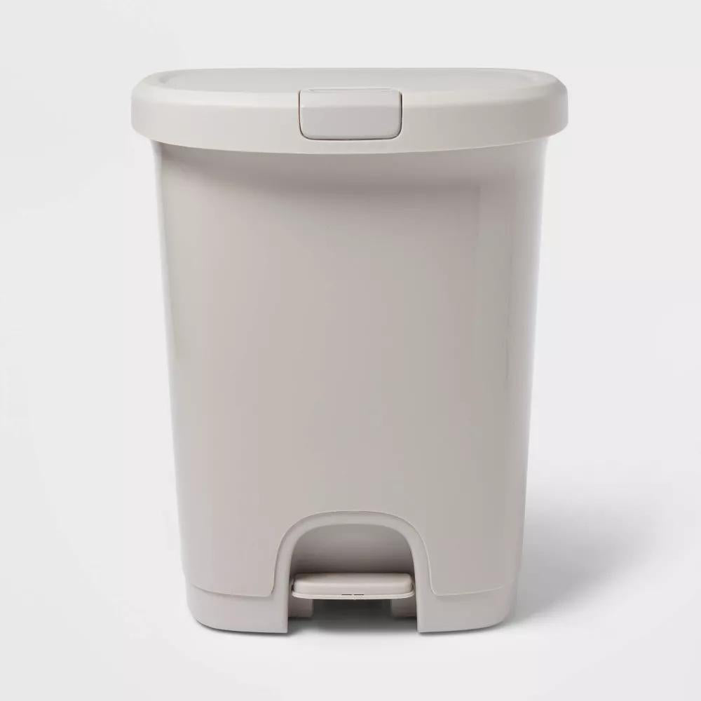 7gal Step Trash Can with Locking Lid Gray Plastic, Rectangle, Indoor, 7.7 Gallon, Step-On, Glossy Finish